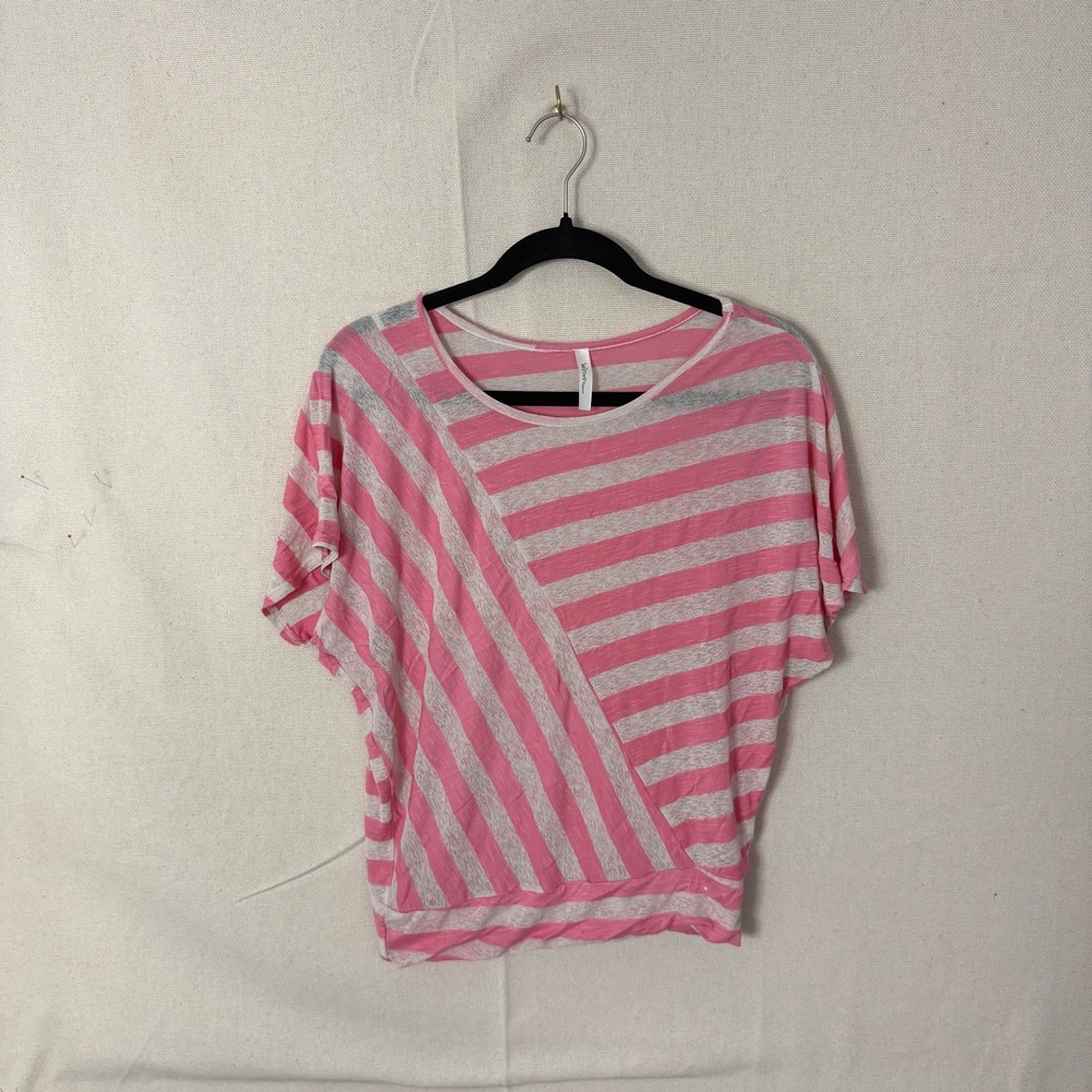 Winwin Apparel Pink White Striped Asymmetric Short Sleeve Top Mens Medium 40111S